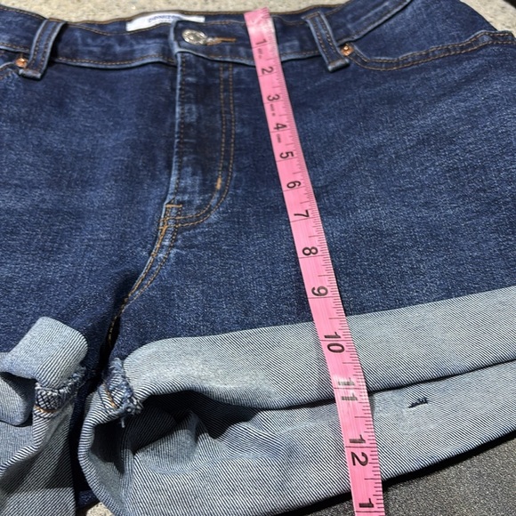 Levi’s Denizen High Rise,cuffed, five pocket,belt loop, stretch 2.5” rise,jeans - Picture 11 of 12